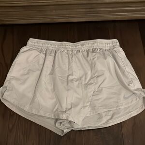 Nike White Athletic Shorts Lightweight Elastic Waist